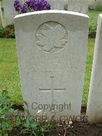 Etaples Military Cemetery - McKenzie, D